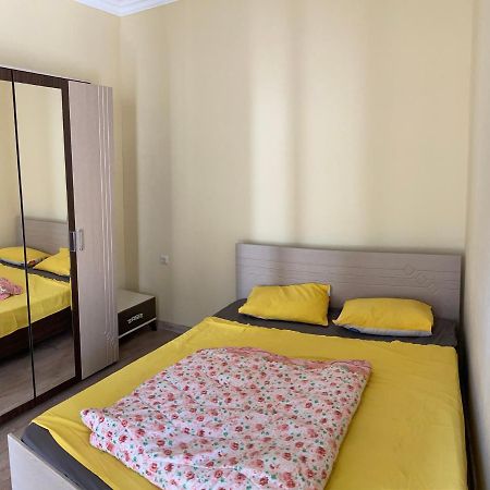 Big, Comfortable Apartment In Batumi Near The Sea Екстер'єр фото