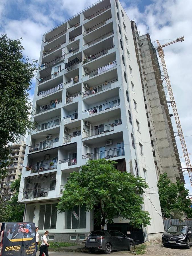 Big, Comfortable Apartment In Batumi Near The Sea Екстер'єр фото