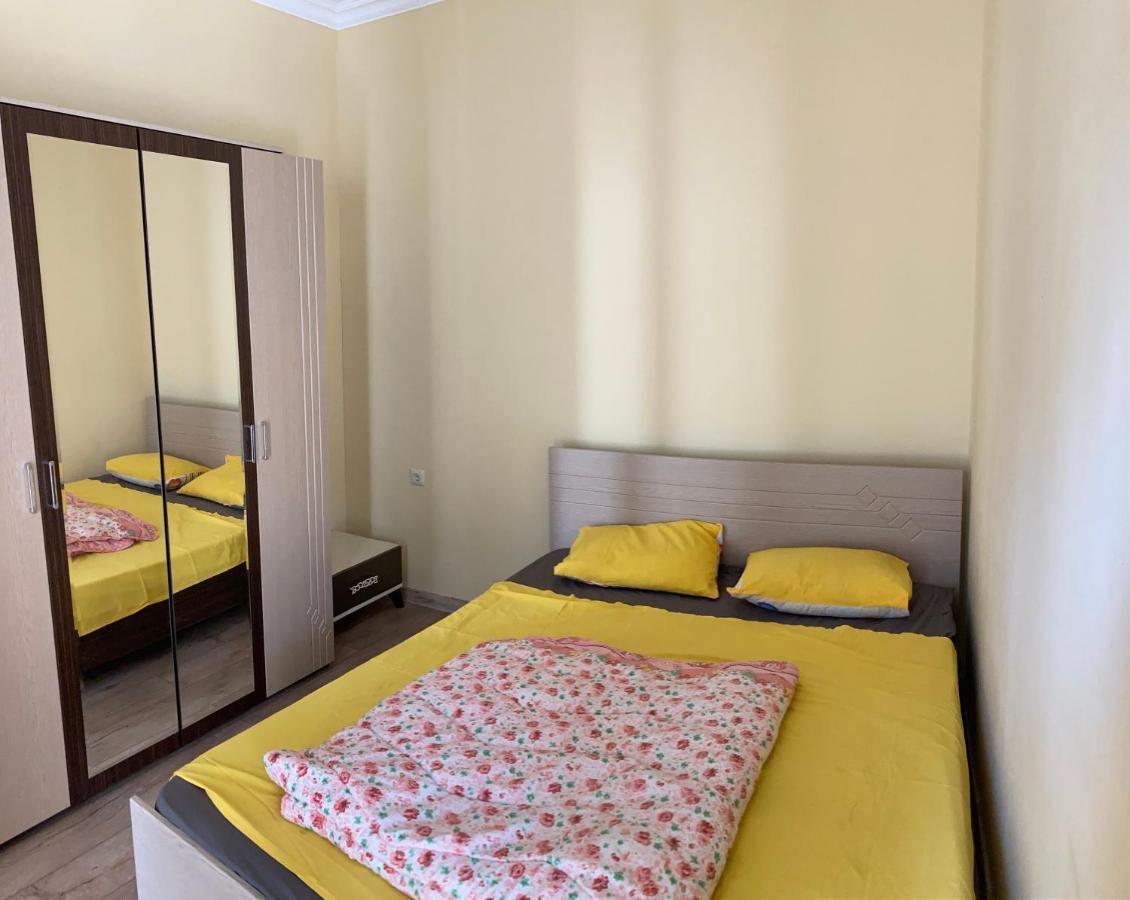 Big, Comfortable Apartment In Batumi Near The Sea Екстер'єр фото